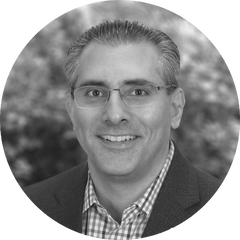 USAA_F0976_PacoRivera_EA_Outdoor_rgb-2